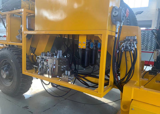 imported Engineが付いている装置をひもでつなぐ500KV 2x80KNのパワーラインの束のコンダクター